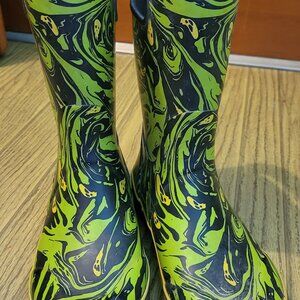 Pre-owned Spooky Bogs rainboots size Big Kids 5